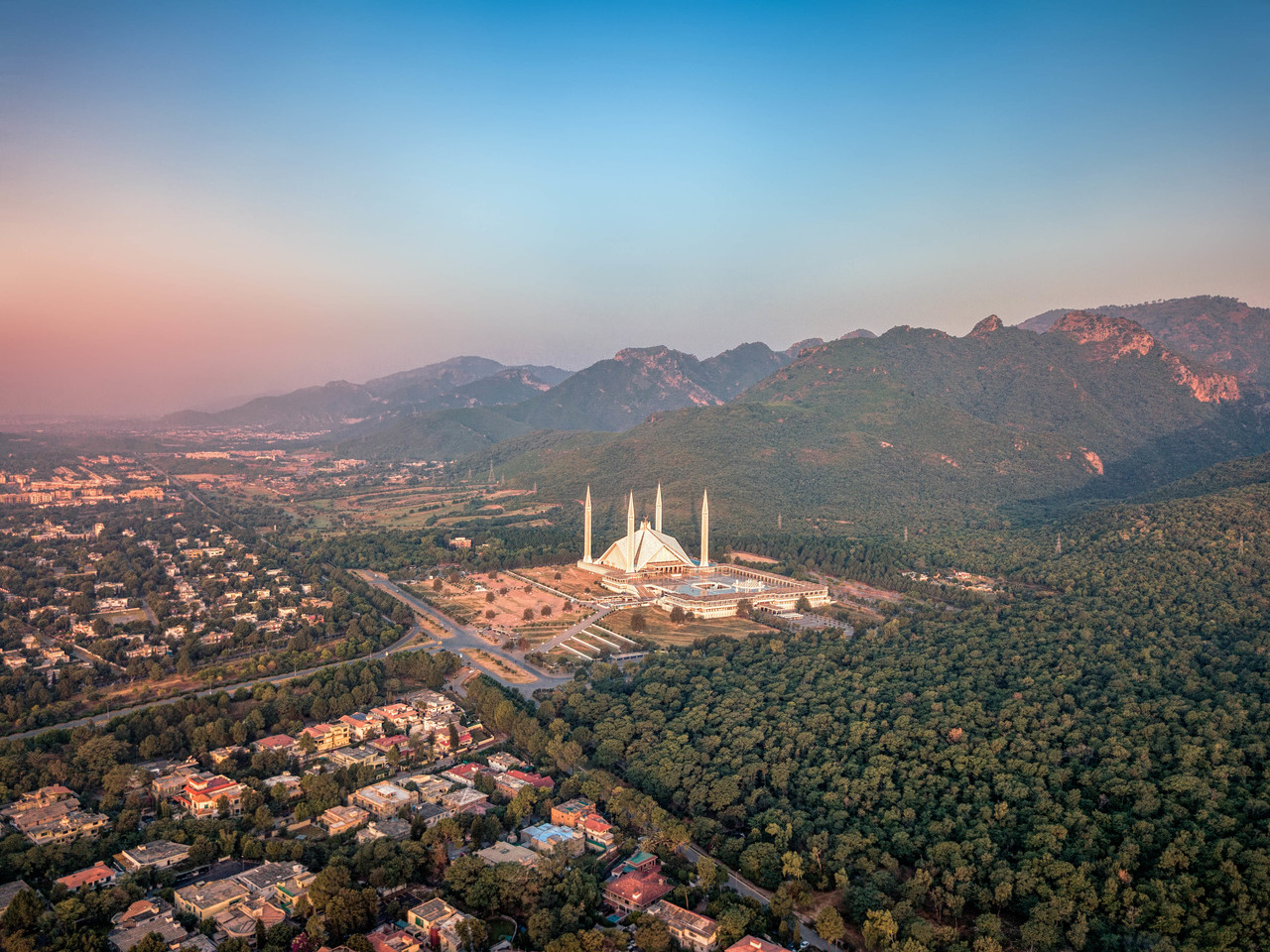 BRITISH AIRWAYS TAKES FLIGHT TO ISLAMABAD IN TIME FOR EID