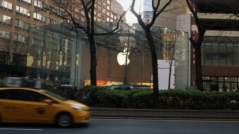 Apple To Release Affordable iPhone, AR Headset in 2020 – Analyst