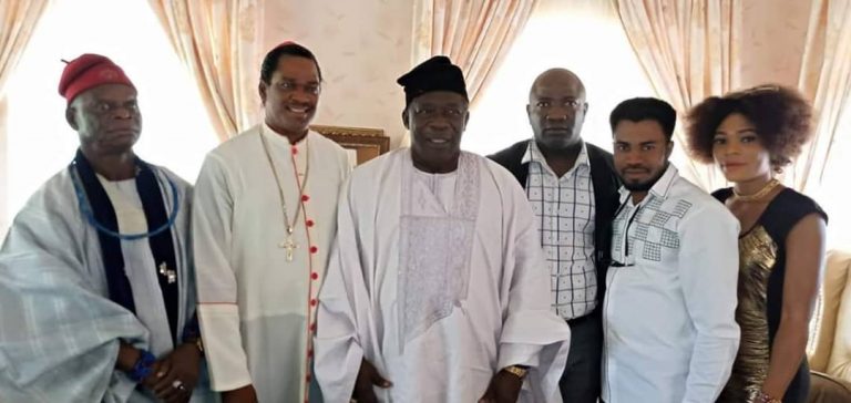 Bishop Sam Zuga Receives Award Of Excellence As He Takes Free Medical Treatment To Kogi State  (Photos)