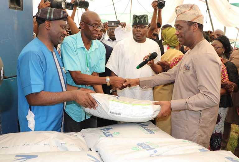 LASG empowers 1750 Farmers with agricultural inputs (Photos)