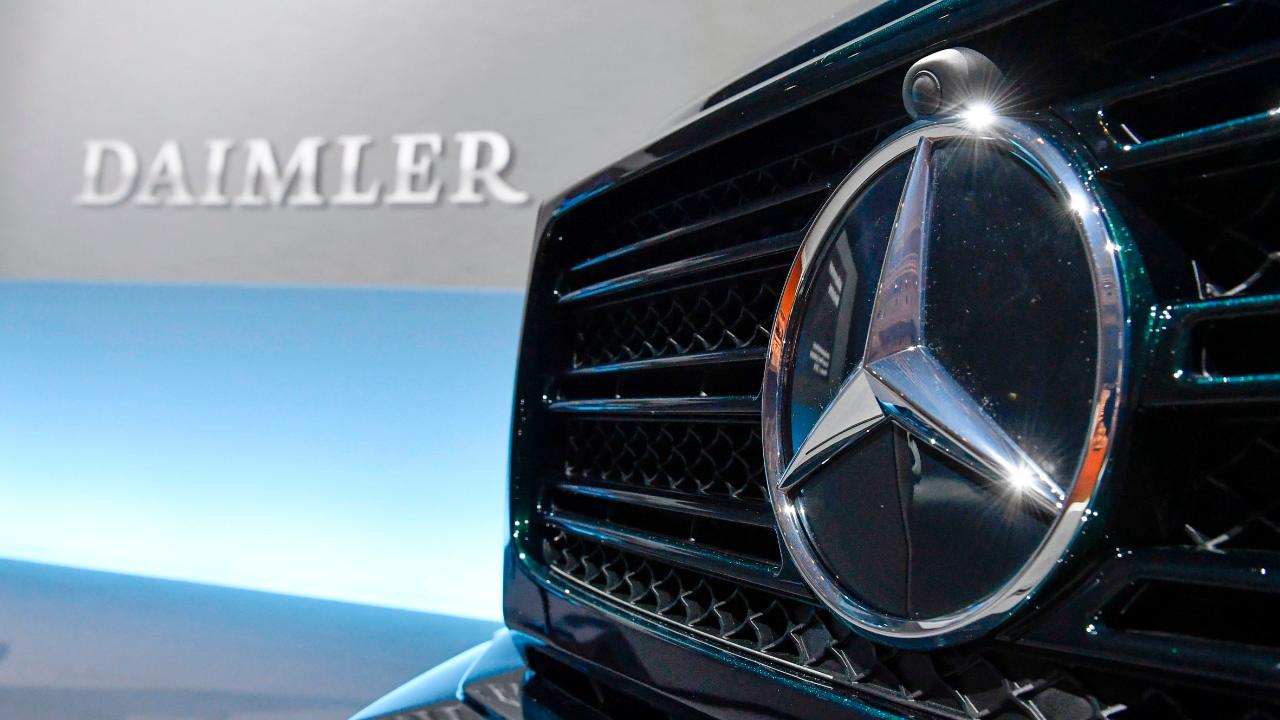 Daimler AG’s Market Cap Jumped by €9B YoY, BMW and Volkswagen Group Down by €8bn