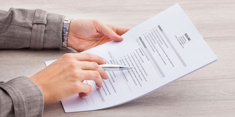 3 Reasons to Add Online Courses To Your CV And How To Do It