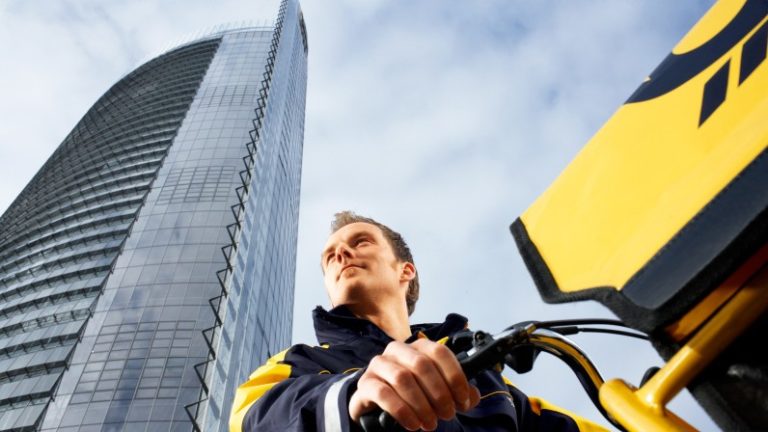 German FG stimulus package roll out: Deutsche Post and DHL pass on VAT reduction to customers