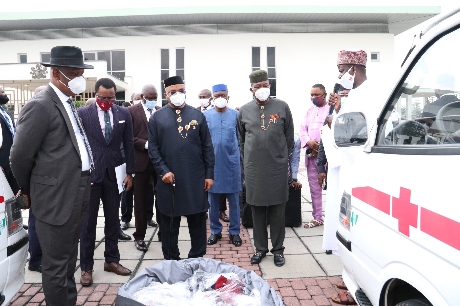 BUA Foundation donates 100,000 Facemasks, 5 Ambulances to Akwa Ibom State (Photos)