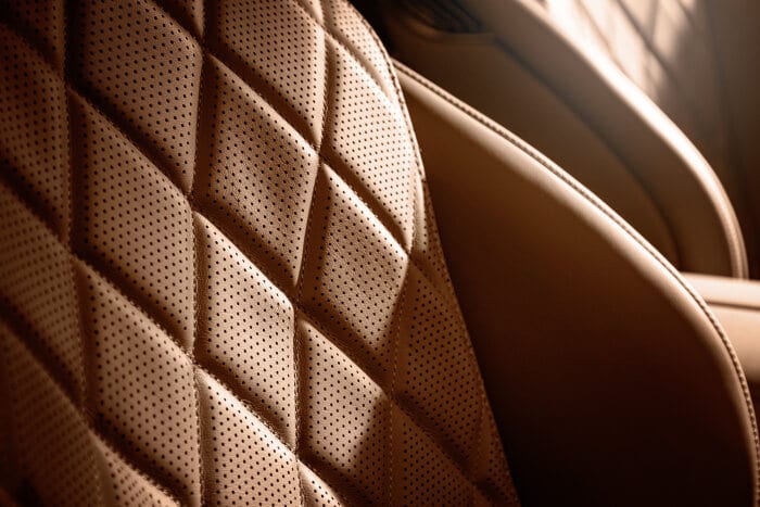 Meet the S-Class DIGITAL: "Luxury & Well-Being": Personal wellness oasis: Comfortable travel while staying fit