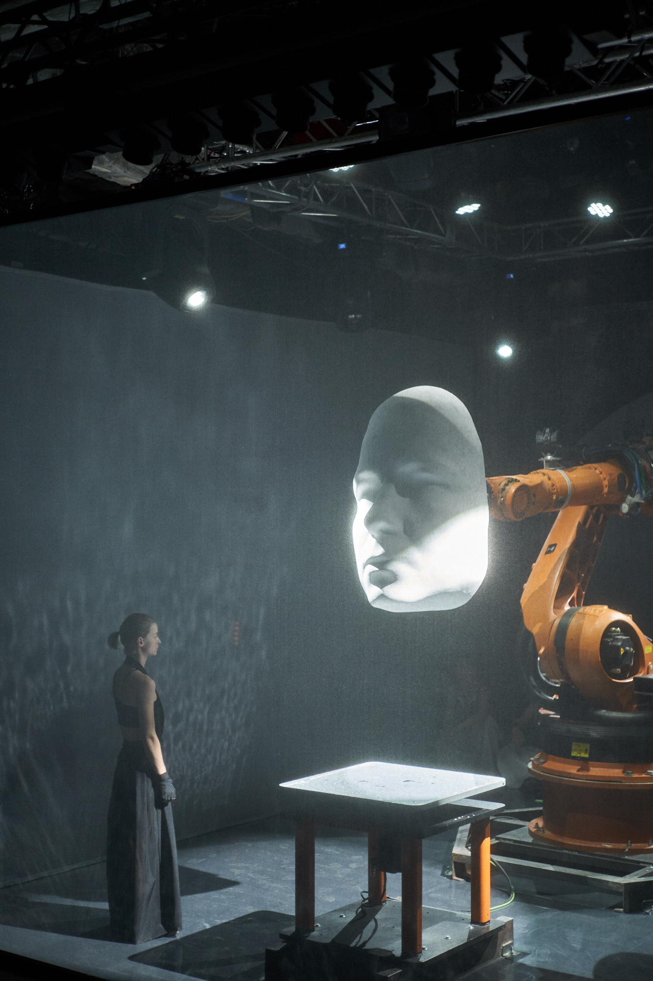 BMW 4 Series Coupé unveiled the debut of Who Am I A human-robot performance