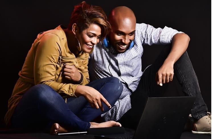 Streaming overtakes linear TV viewing for first time - Samsung report