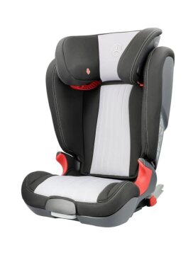 Child Safety with a Star: Mercedes-Benz child car seats for all age categories combine safety with comfort and design