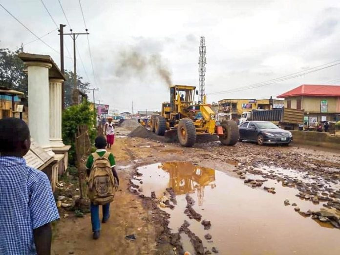 Ogun State begins Palliative Works at Ota-Idiroko Brandspurng Road (Photos)4 Ogun State begins Palliative Works at Ota-Idiroko Brandspurng Road (Photos)