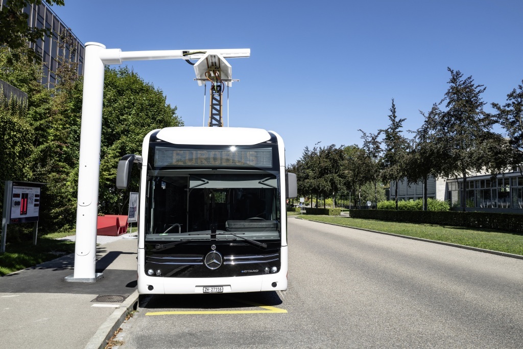 Only recently presented and already in regular service operations: Mercedes-Benz delivers three Mercedes-Benz eCitaro G with fully electric drive to Switzerland