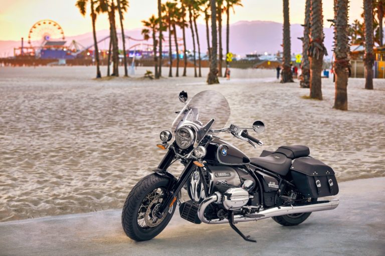 The new BMW R 18 Classic and the new BMW R 18