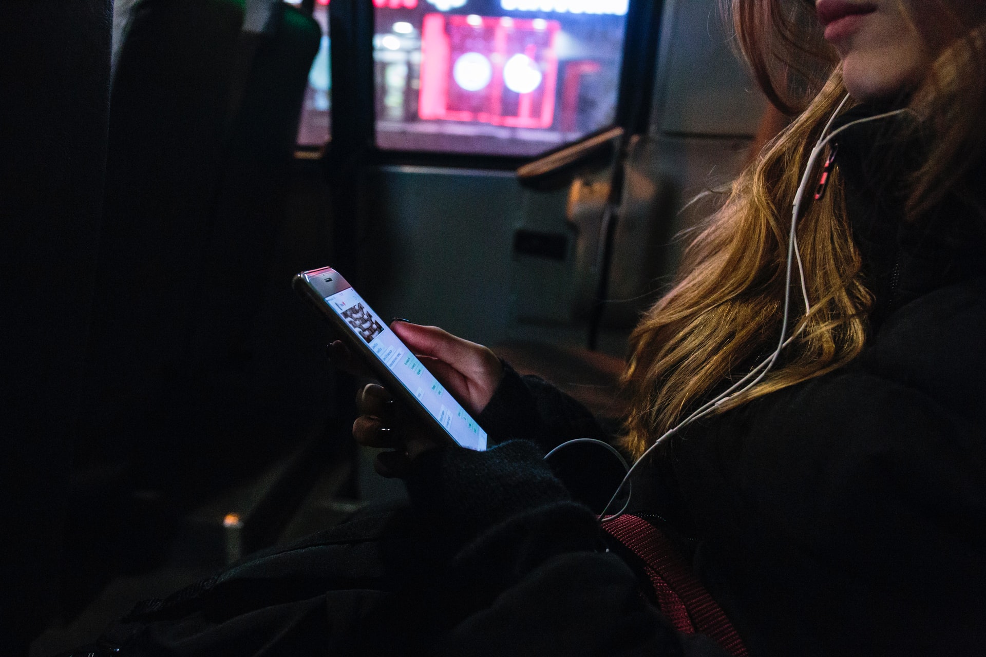 How has mobile gameplay affected the slots industry Brandspurng