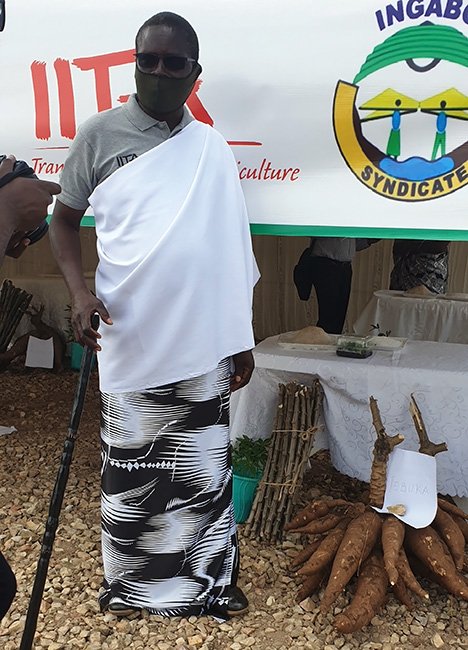 Rwandan farmers name new cassava varieties during the Cassava Week 