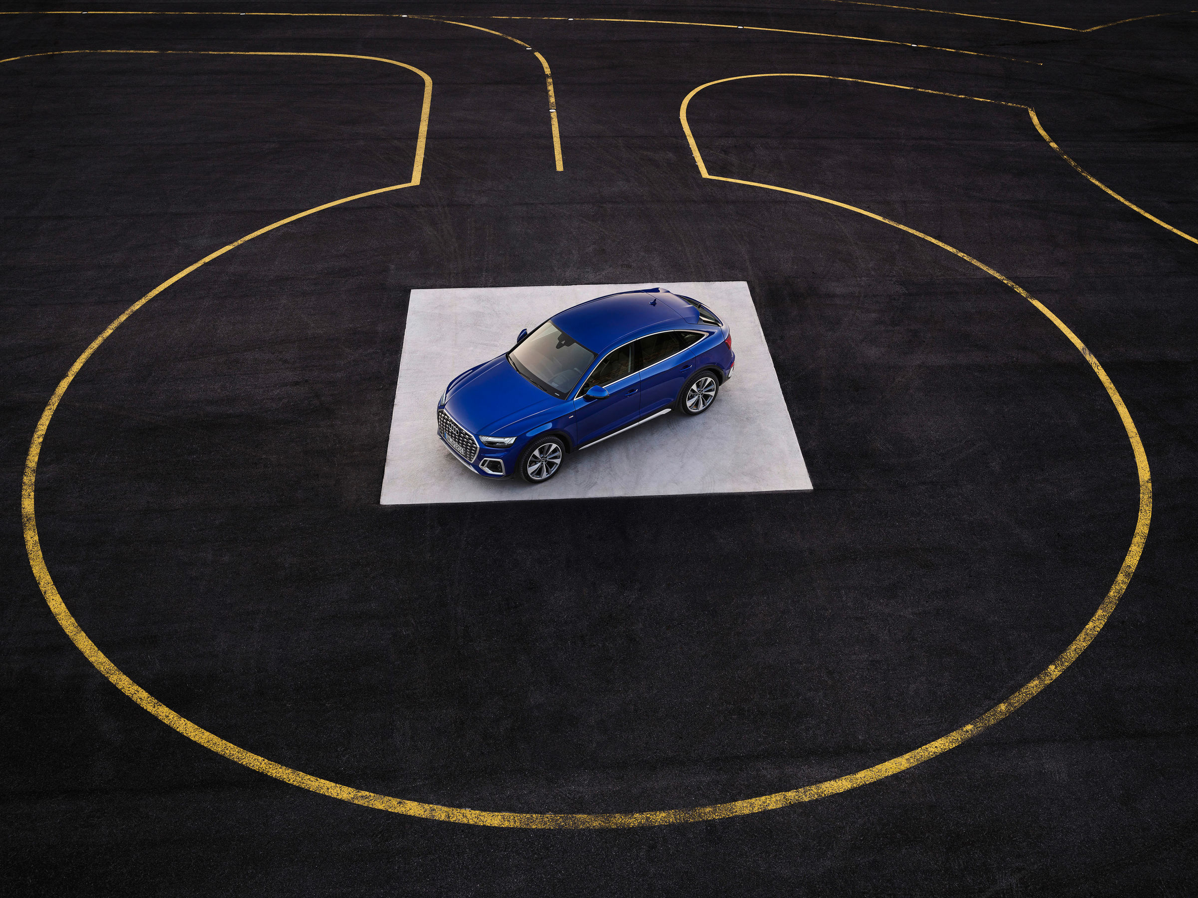 Sporty, practical and elegant: The Audi Q5 Sportback and the SQ5 Sportback TDI