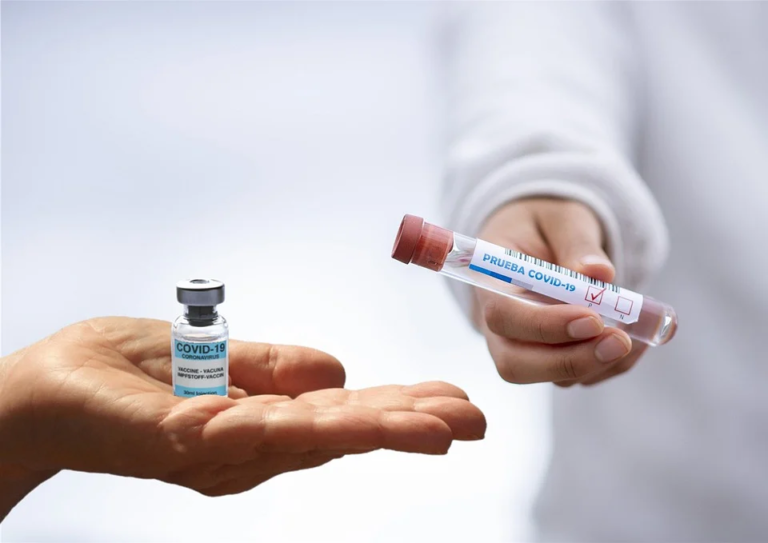 4 Myths About the COVID-19 Vaccine That Aren’t True