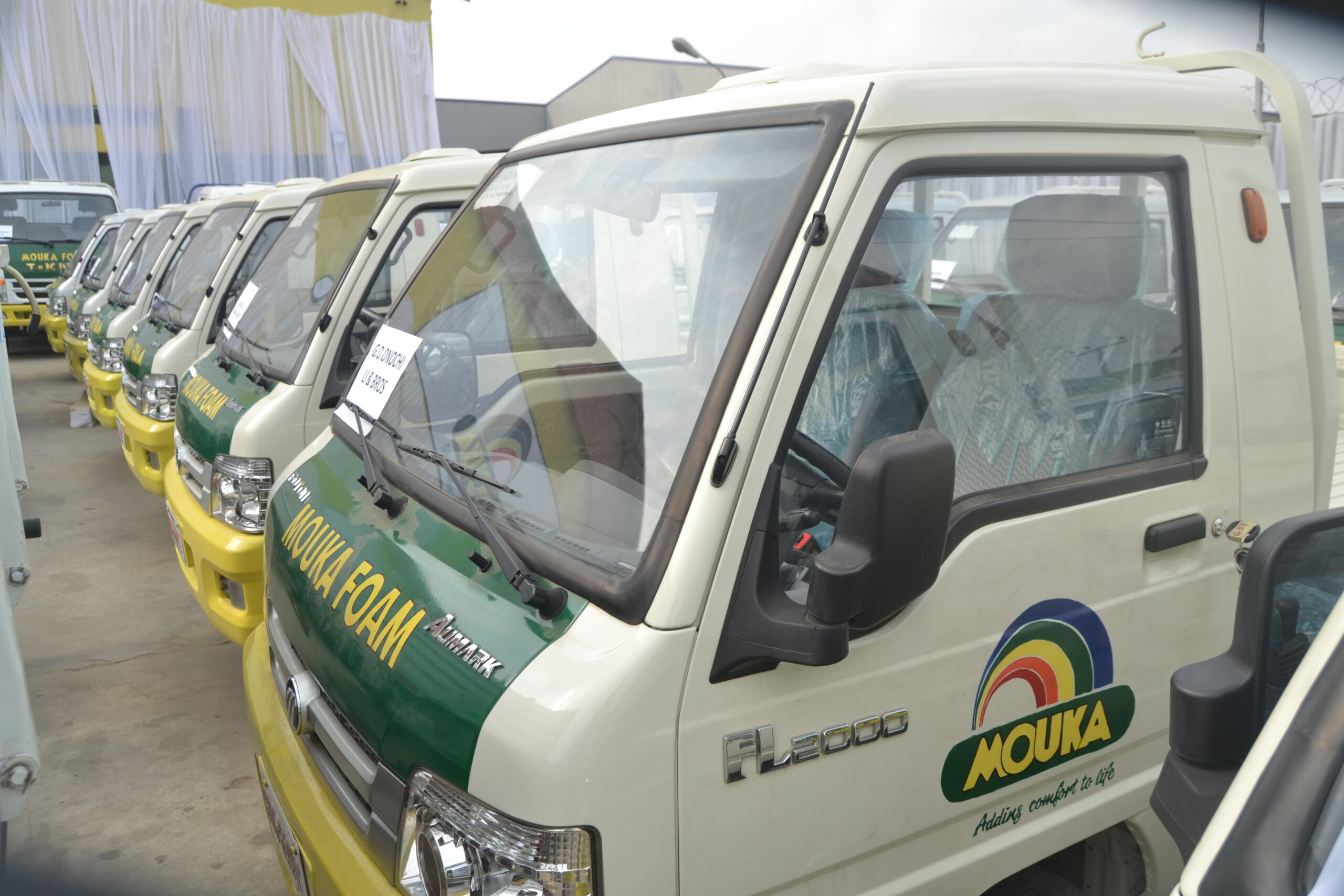 Mouka Award Brandspurng Mouka Gives Out 54 Trucks to Business Partners in a Jiffy, Encourages Steadfastness (Photos)