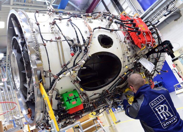 Covid Turbulence: Rolls-Royce Plunges to £4bn full-year loss