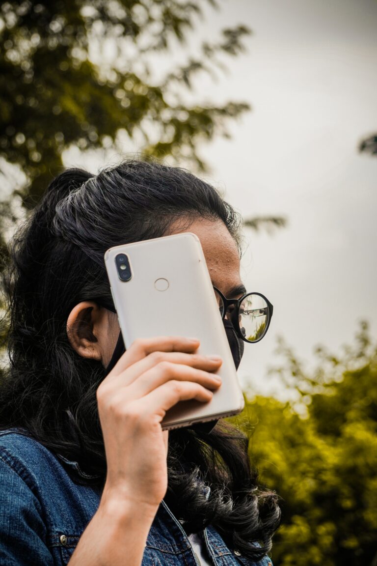 India Smartphone Shipments Soar 26% YoY to 39 Million in Q1 2021
