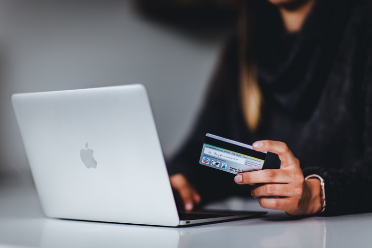 Pandemic pushes customers out of branches, banks ramp up closures