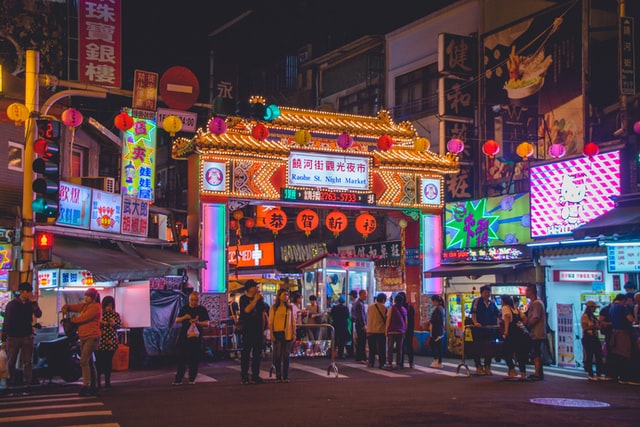 These Are the Places Ranked Best for Expats in 2021 - Survey Brand spur