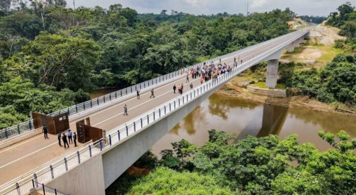Nigeria-Cameroon 1.5km Border Bridge
