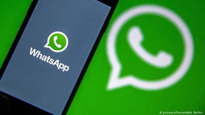 When forwarding a voice message, you cannot speed up the audio because the playback speed button is not available.