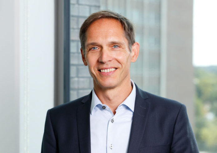 Peter Kössler Hands Over Production And Logistics Responsibilities To Gerd Walker