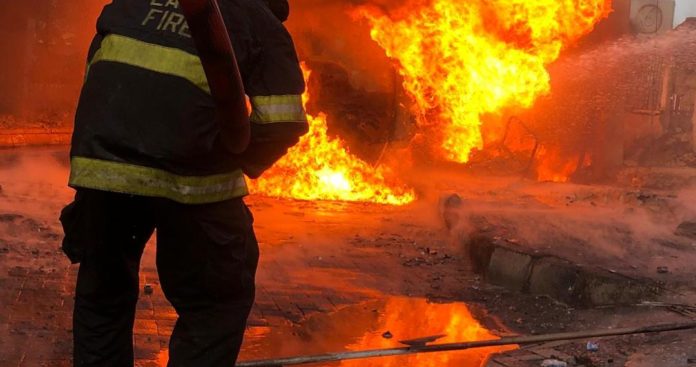 LCC Averts Fire Outbreak Along Lekki-Epe Expressway