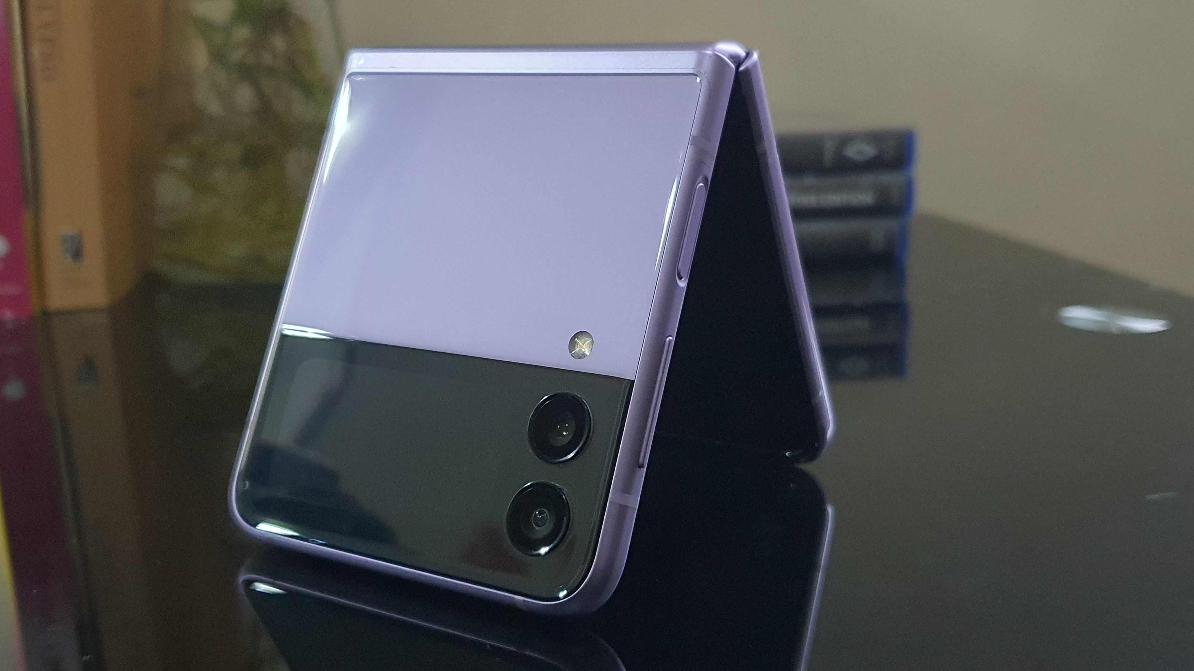Samsung Z Flip 3 5G hands-on: Key upgrades, lower price anchor flagship  appeal