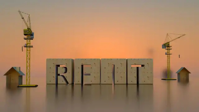 2 Top REITs For 2022 Yielding Over 5%