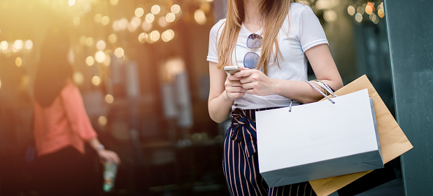 Influences Of Consumers On The Shopping Renaissance