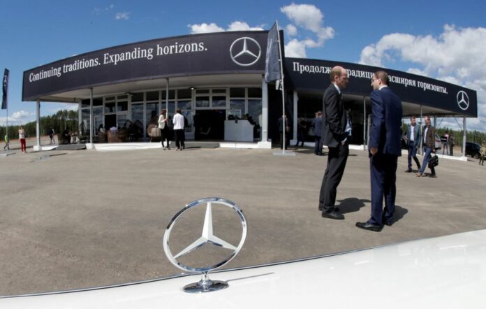 Mercedes-Benz To Quit Russian Market, Sell Shares To Local Investor