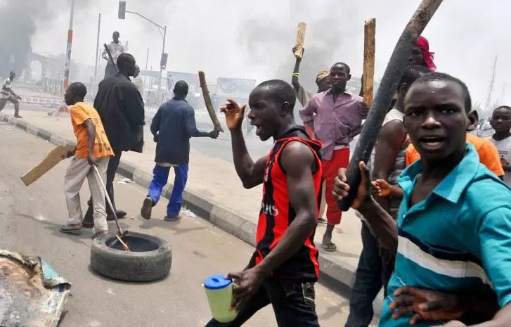 BREAKING : Armed Thugs Storm APC Campaign Venue In Rivers, Destroy Property