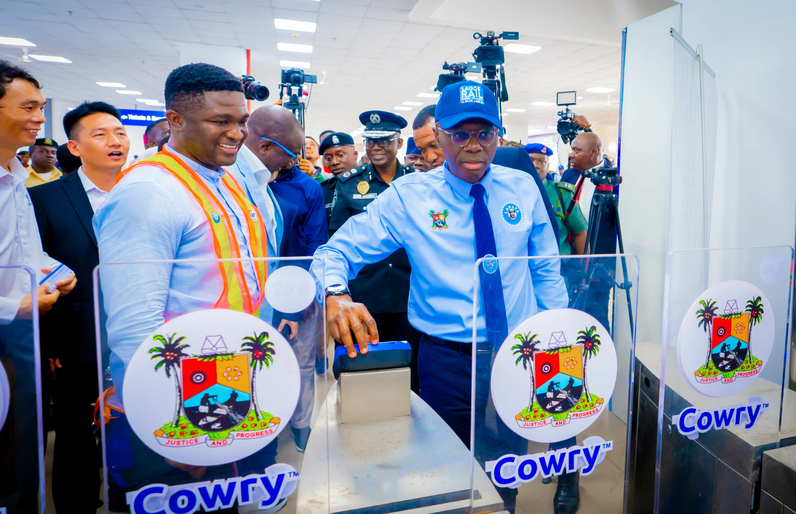 PHOTO NEWS: Sanwo-Olu Inaugurates Blue Line Rail With First Ride