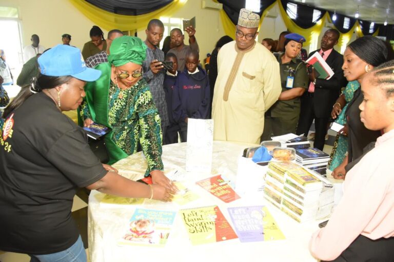 Lefties And Ambidextrous Care Initiative Holds Lefties Expo ‘24 With Notable Left Handers