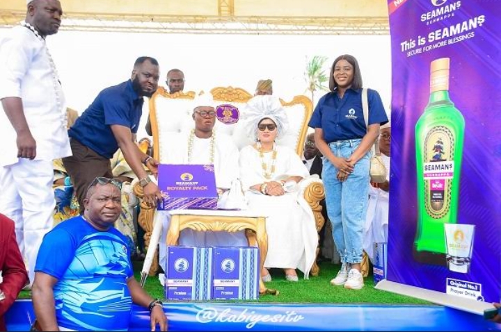 Yorubaland’s Aare Ona Kakanfo Endorses Seaman’s Schnapps At The Olokun World Festival In Badagry