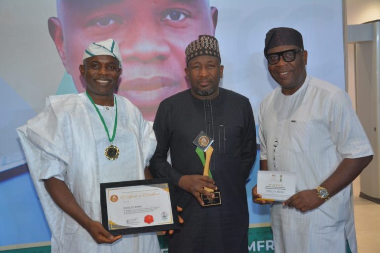 Fidelity Bank Receives Customs Service Award For Pioneering Role In UCMS Implementation