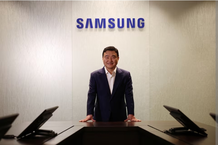 Exclusive: Samsung To Double AI Mobile Devices to 800 Million Units This Year