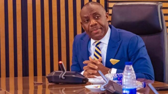images (2) FG To Give Nigerian Students 100MB Free Data Daily From October 1